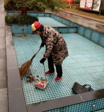 广州办公室保洁公司:正确清洗水池的步骤