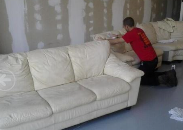 广州写字楼保洁公司:沙发如何清洗