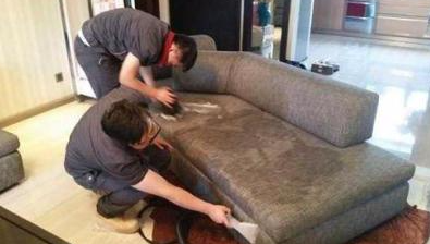 广州办公室保洁公司:怎样清洁沙发