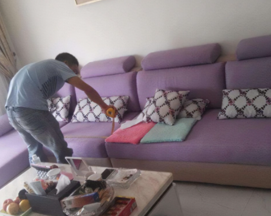 广州保洁公司:布艺沙发如何清洗?